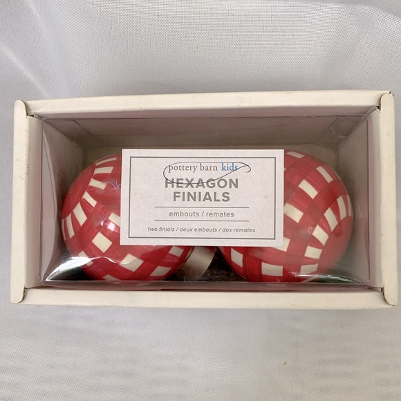 NWT Pottery Barn Kids Pair of Red & White Hexagon Check Finials - Picture 8 of 9
